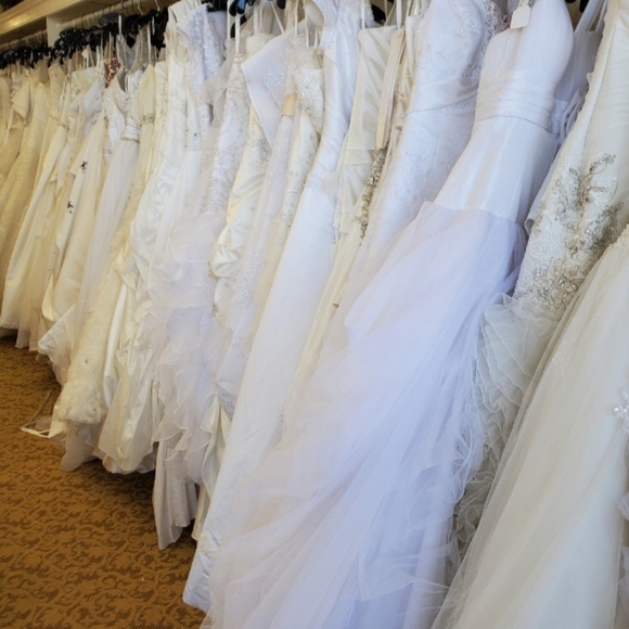 Attention brides to be: Advertisement Only - Picture 3 of 6